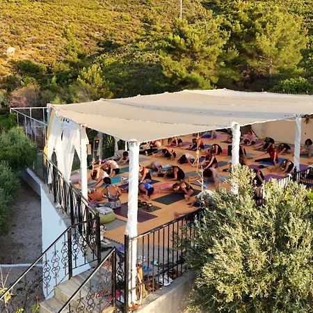 Karras Star Hotel Évdilos Exterior foto